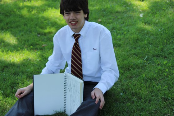 ??? displays his drawings